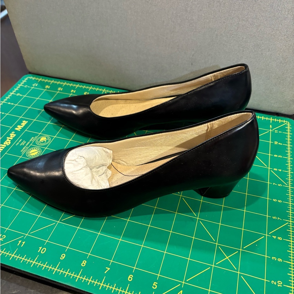 Life Stride Women's Black Heels